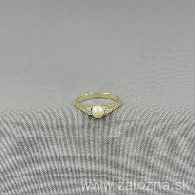Dámsky prsteň
